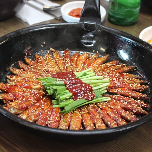 Dori-baenbaengi, a Korean dish that consists of pan-fried freshwater minnow