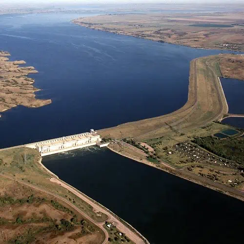 Big Bend Dam on Missouri River